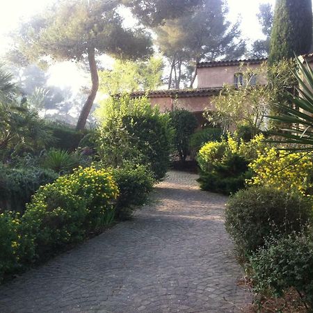 Bed and Breakfast La Douce Heure Мужен Екстер'єр фото