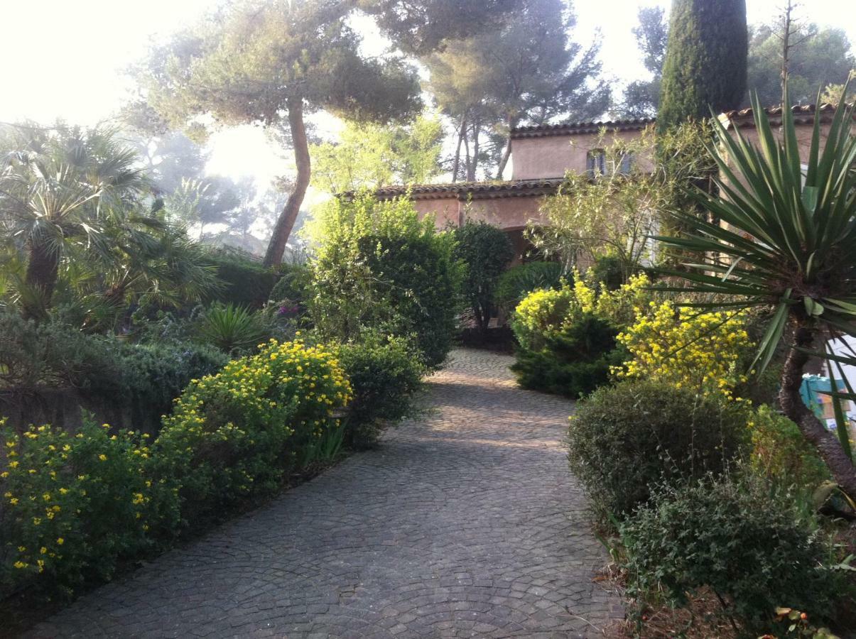 Bed and Breakfast La Douce Heure Мужен Екстер'єр фото